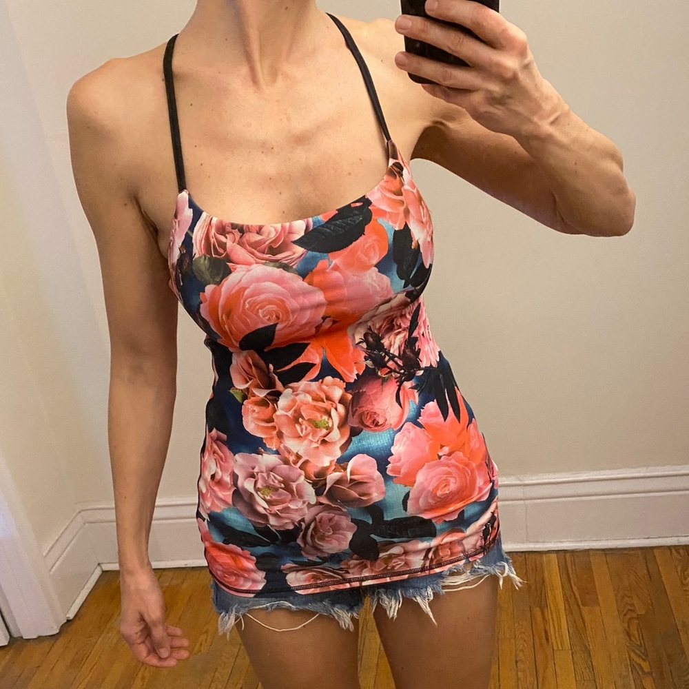 LILULEMON Dancing Warrior Workout top